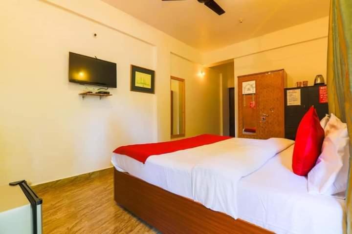 Hotelpornima Отель Пурнима Candolim Buitenkant foto